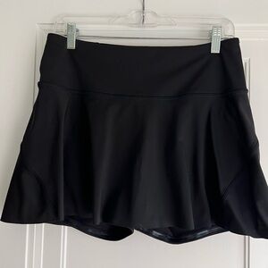 Like new! Athleta -black tennis skirt,  size medium